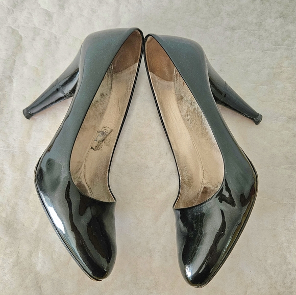 Prada Black Patent Leather Heels - Picture 1 of 7